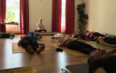 Chiarissima | LORENZA FERRAGUTI – 3 freeclass di YOGA